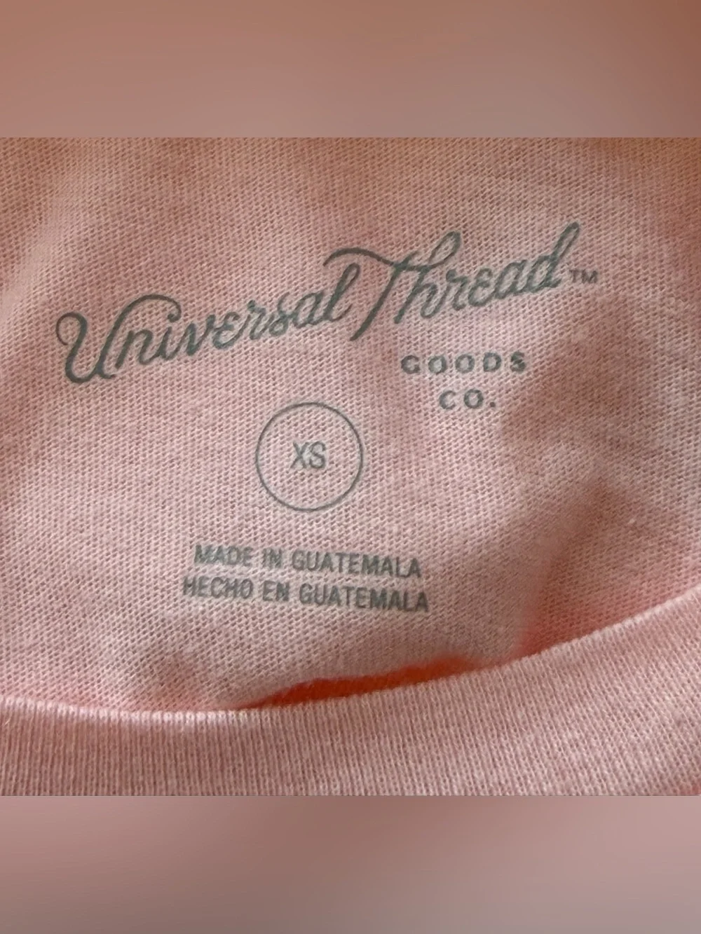 143: Universal Thread Pink Graphic VACAY Tee - XS